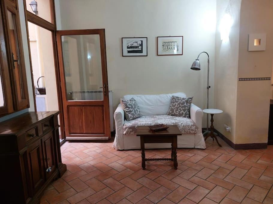Laura Apartment In The Heart Of Firenze Bagian luar foto